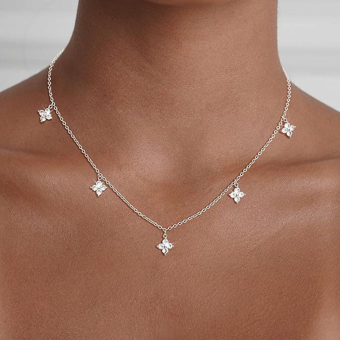 White square crystal zircon four-leaf clover necklace
